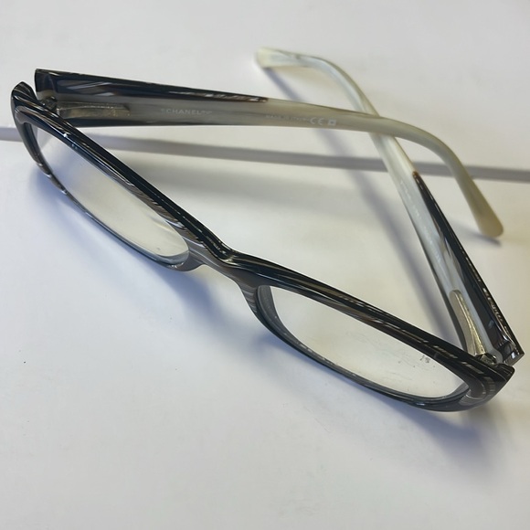 Chanel glasses - Picture 7 of 8